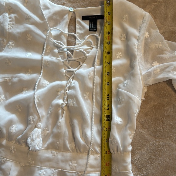 WHITE FLORAL ROMPER WITH BELL SLEEVES - Picture 10 of 14